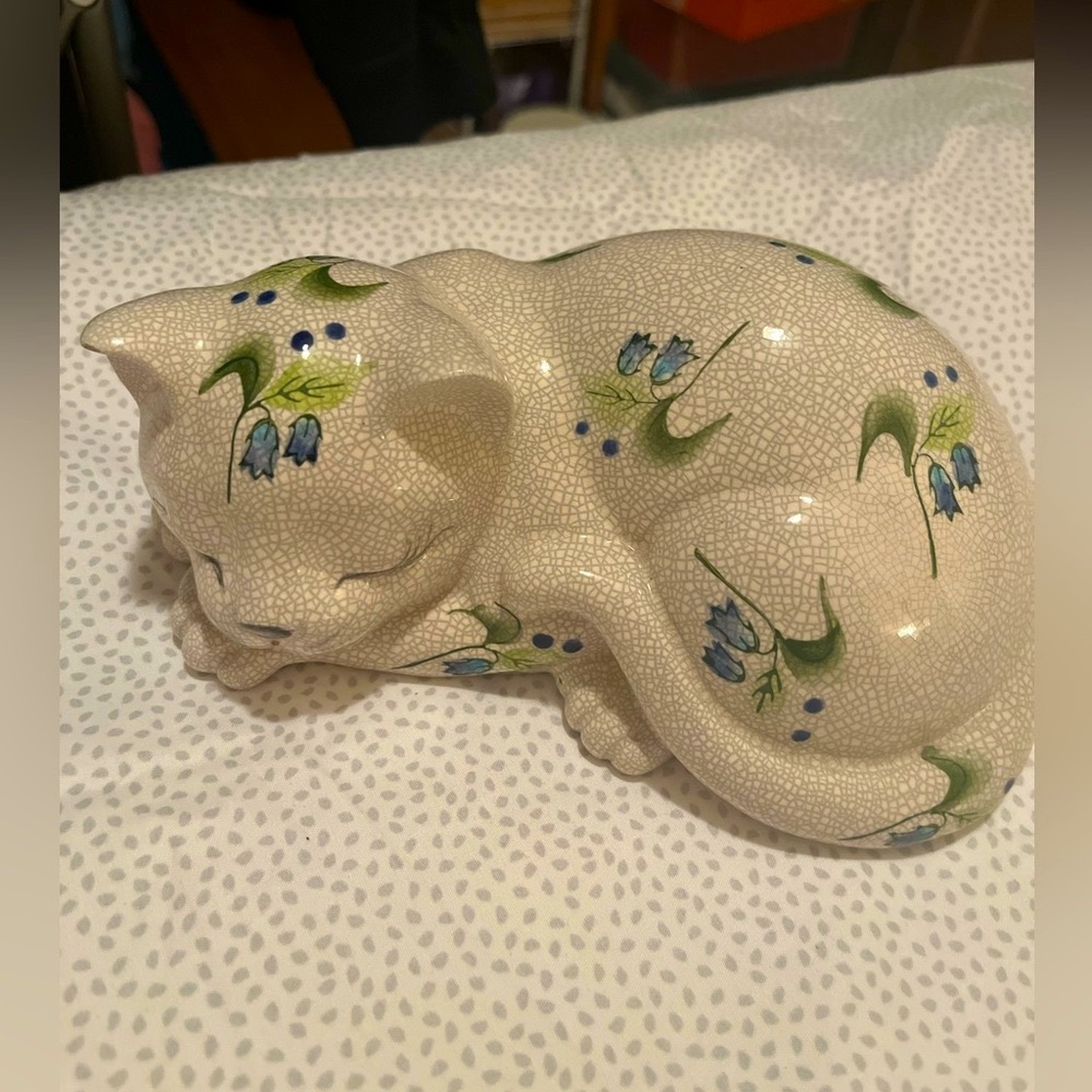The Toscany Collection Sleeping Cat